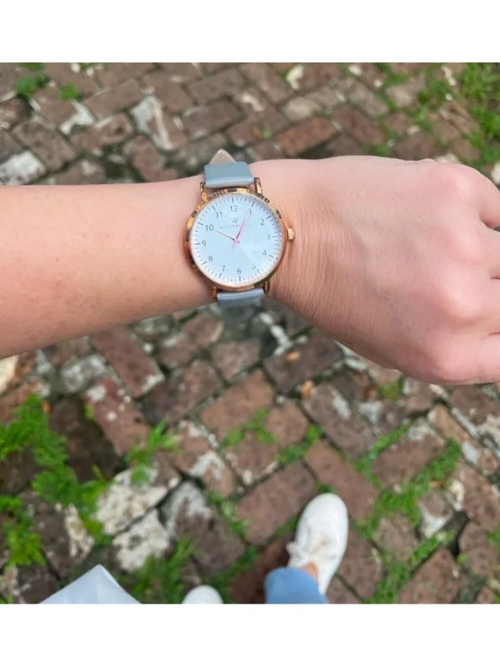 Stylish Maxi Numbers Women's Watch - Interchangeable Leather Band, Easy Read